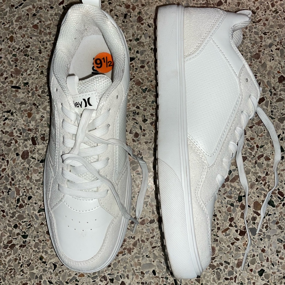 White Hurley Tennis Shoes